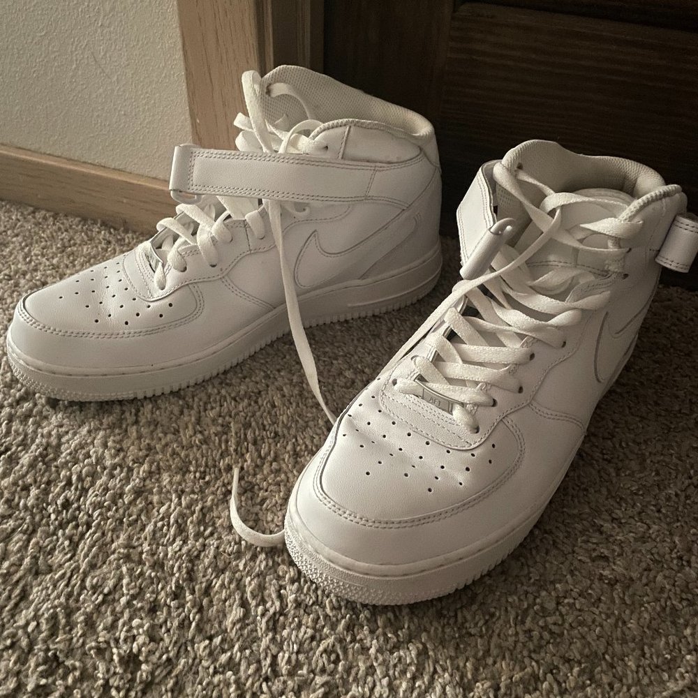 white high top air force ones junior